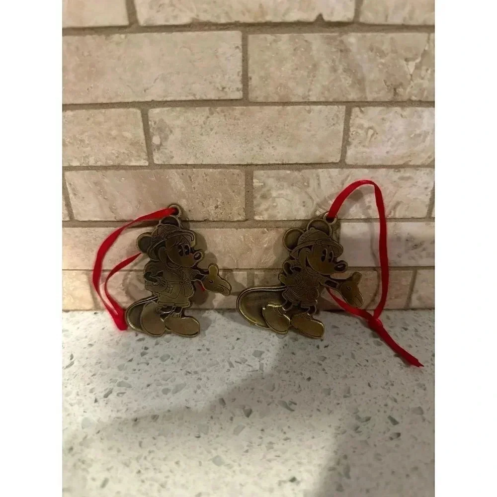 Animal kingdom Mickey and Minnie safari ornaments sd